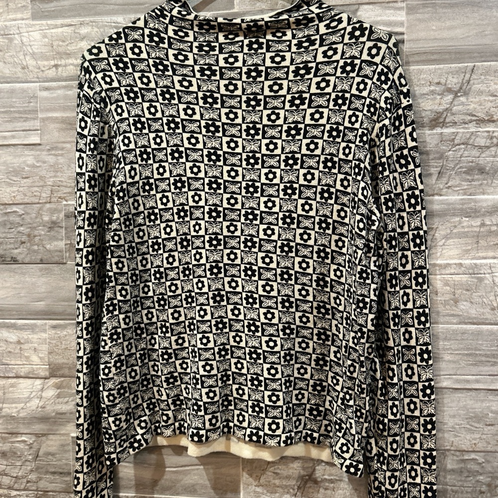 Urban Outfitters Black and White Turtleneck Top